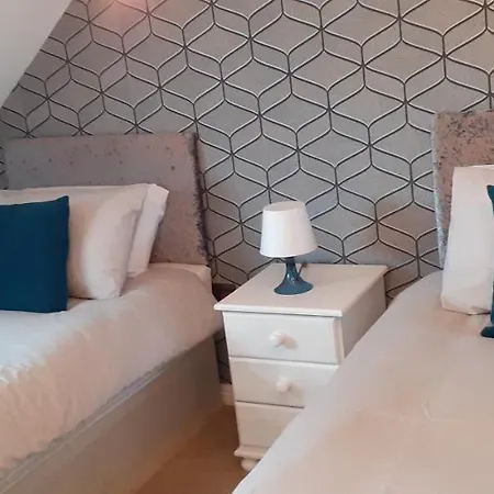 Hawksworth House: Convenient NEC & Airport Stay with Free Parking Birmingham Exterior photo